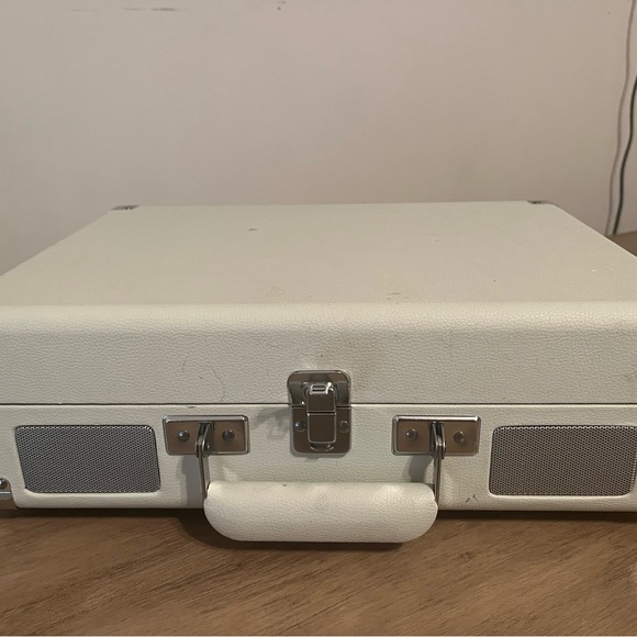 Crosley Cruiser Premier Vinyl Record Player with Speakers w/ Bluetooth - Picture 2 of 2